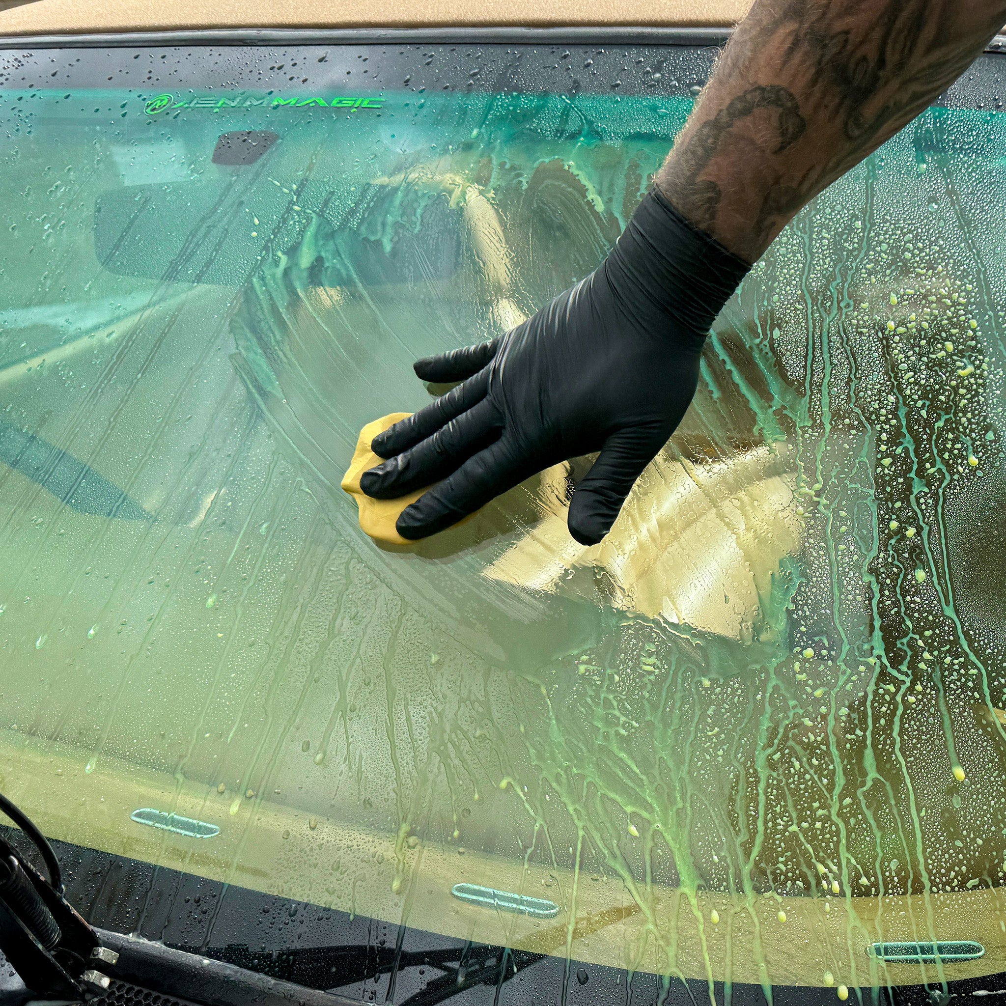 Nuru | Clay Lube & Pad Primer