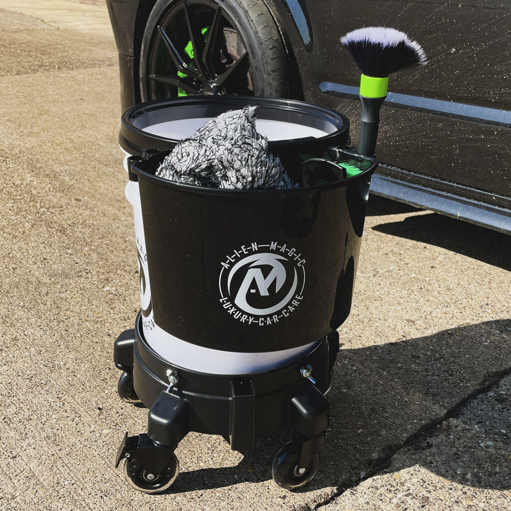Alien Magic Bucket Buddy