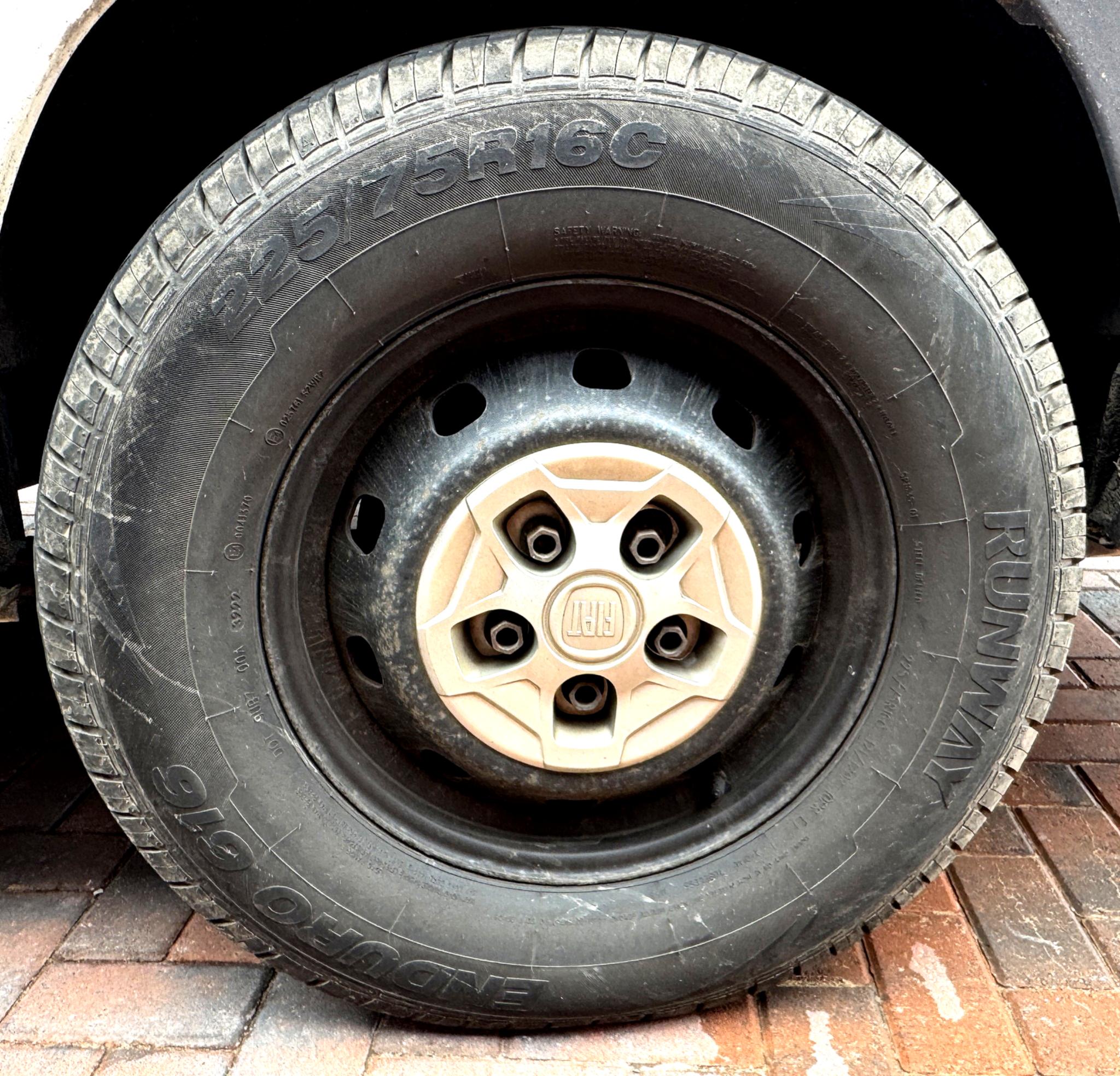 Decon | Tyre & Rubber Cleaner High Performance Rubber Cleaner