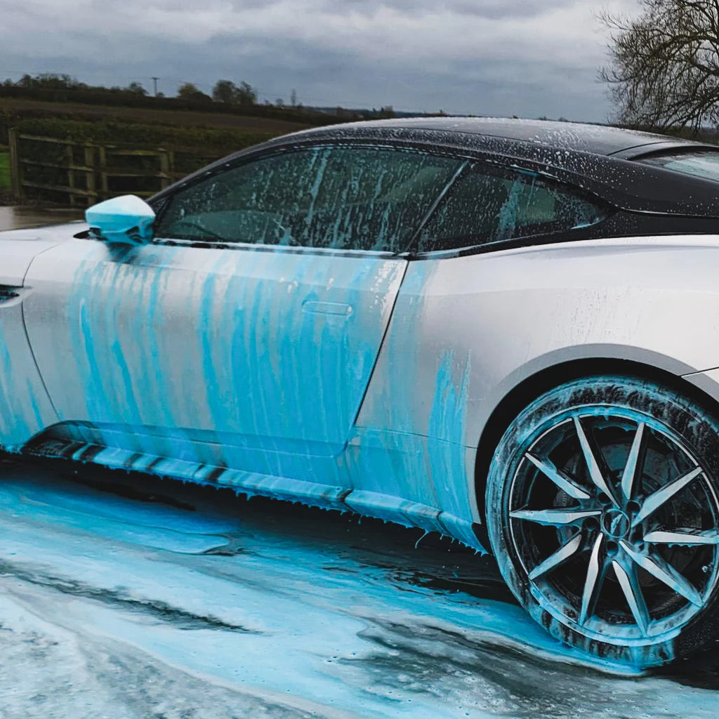 Blu | Blue Snow Foam Removes traffic film, dirt, road debris and salt with ease