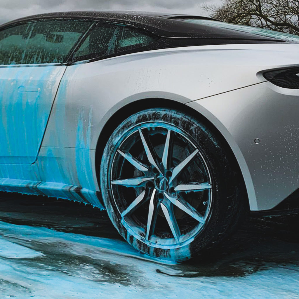 Blu | Blue Snow Foam Removes traffic film, dirt, road debris and salt with ease